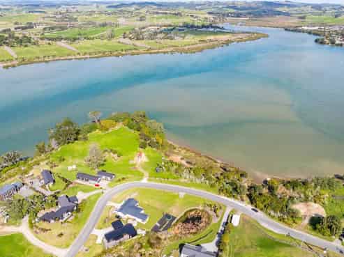 127 Estuary Drive, Mangawhai Heads