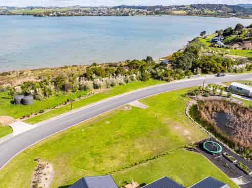 127 Estuary Drive, Mangawhai Heads