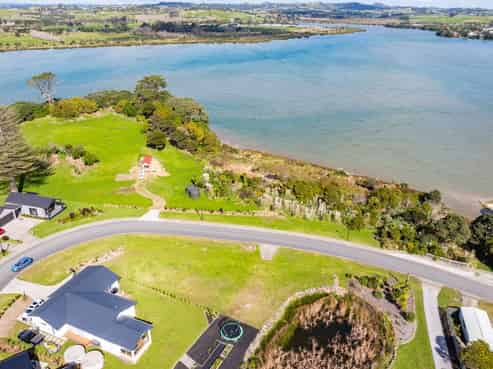 127 Estuary Drive, Mangawhai Heads