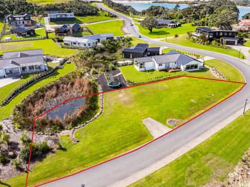127 Estuary Drive, Mangawhai Heads