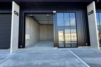 Prime modern industrial unit in Riverlea