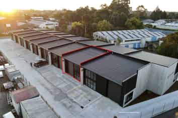 Prime modern industrial unit in Riverlea