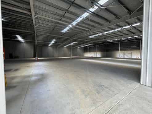 New 900m2 Adjacent to SH2