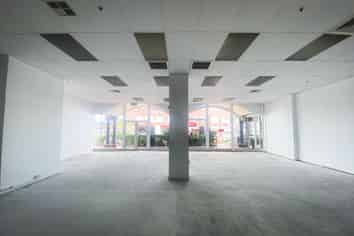 High Exposure Opportunity in Retail Centre