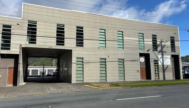 83 Eastern Hutt Road, Taita