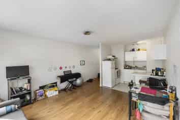 94 Dominion Road, Mount Eden