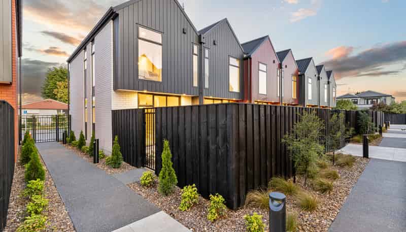 7/5 Donald Place, Merivale