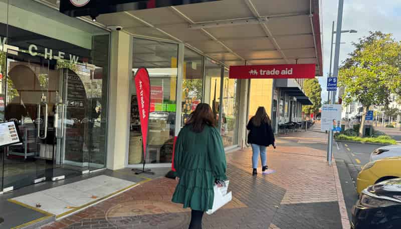Shop 4/19 Worley Place, Hamilton Central