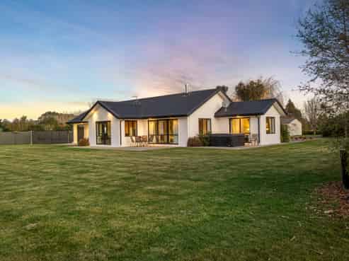 60 Gressons Road, Waikuku