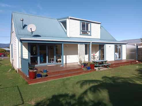 18 Cook Street, Carters Beach