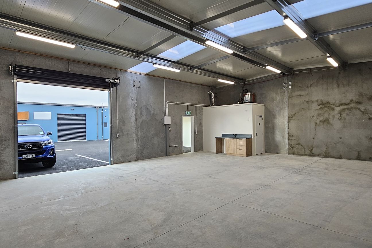 Medium Sized Industrial Unit - Bild 3