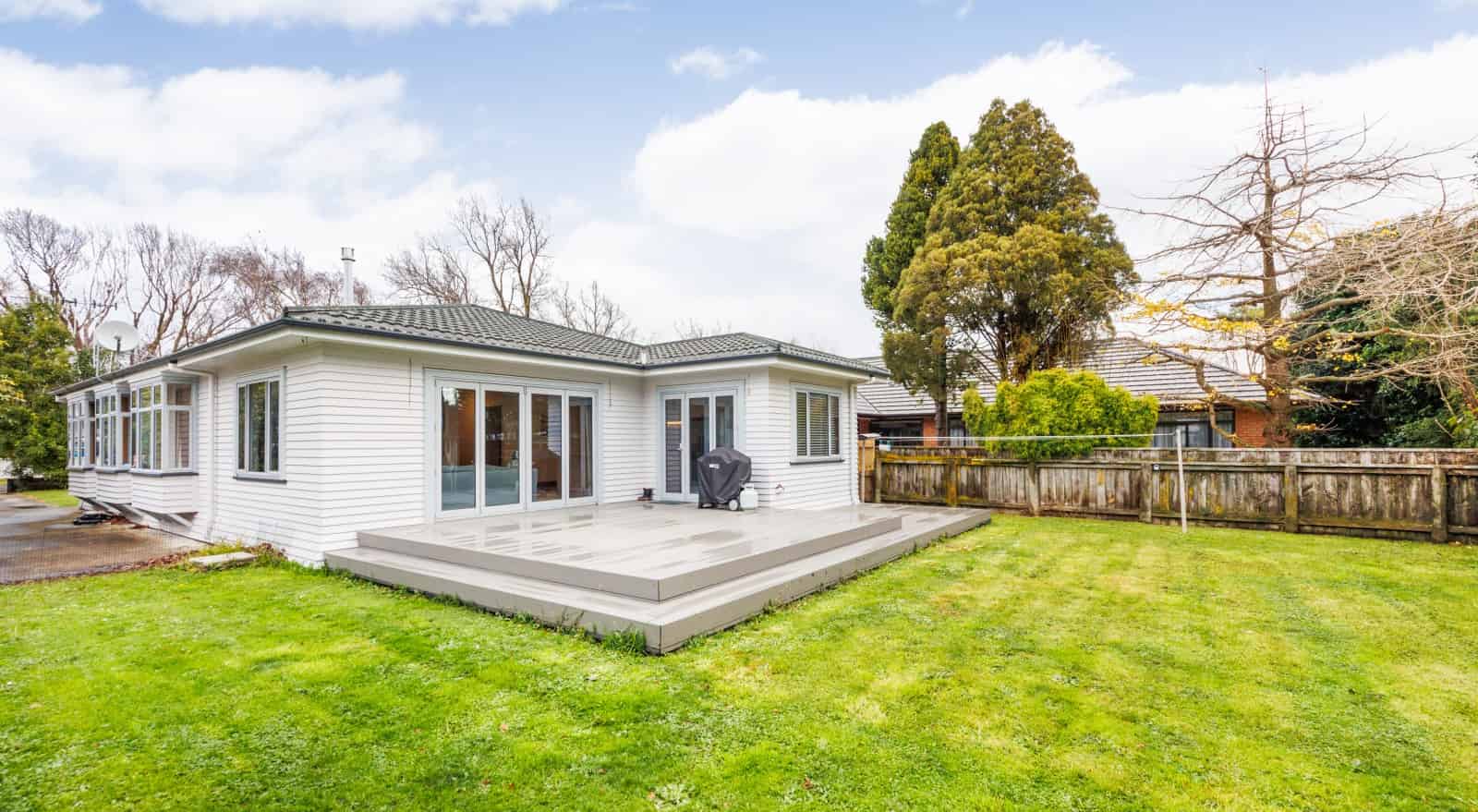 31 Manapouri Crescent, Hokowhitu, Palmerston North City For Sale
