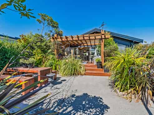 11 Swindells Road, Waikuku Beach