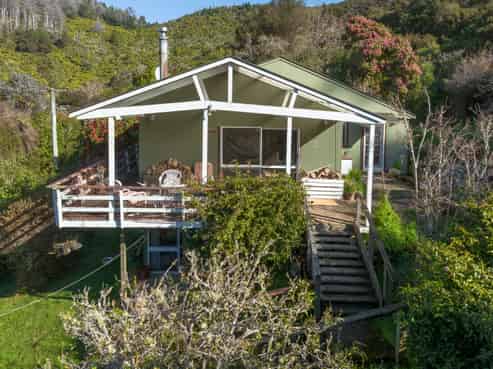15 Lochmara Bay, Queen Charlotte Sound