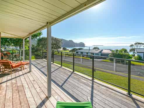 108 Oratia Place, Onemana