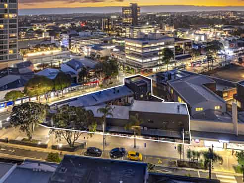 Takapuna landmark investment – buy one or both