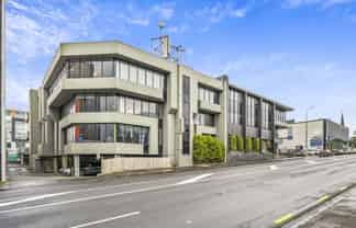 8.5%+ Net Yield with Development Upside in Grafton
