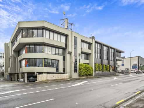 8.5%+ Net Yield with Development Upside in Grafton
