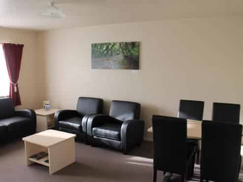 12 Spacious Units - Great Figures and Growing