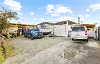 8 Emerson Road, Clover Park