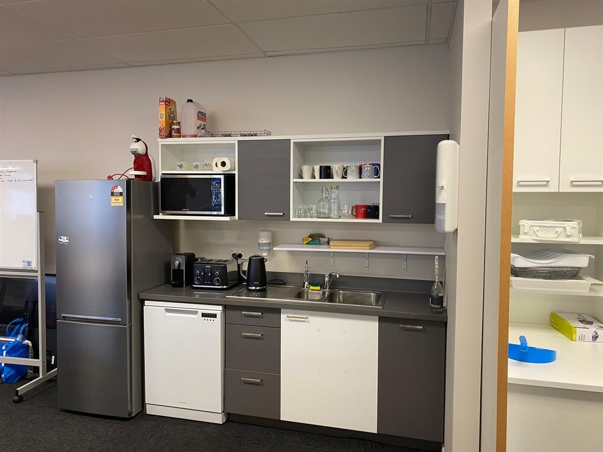 Northcroft 254sqm Office - Ansicht 3