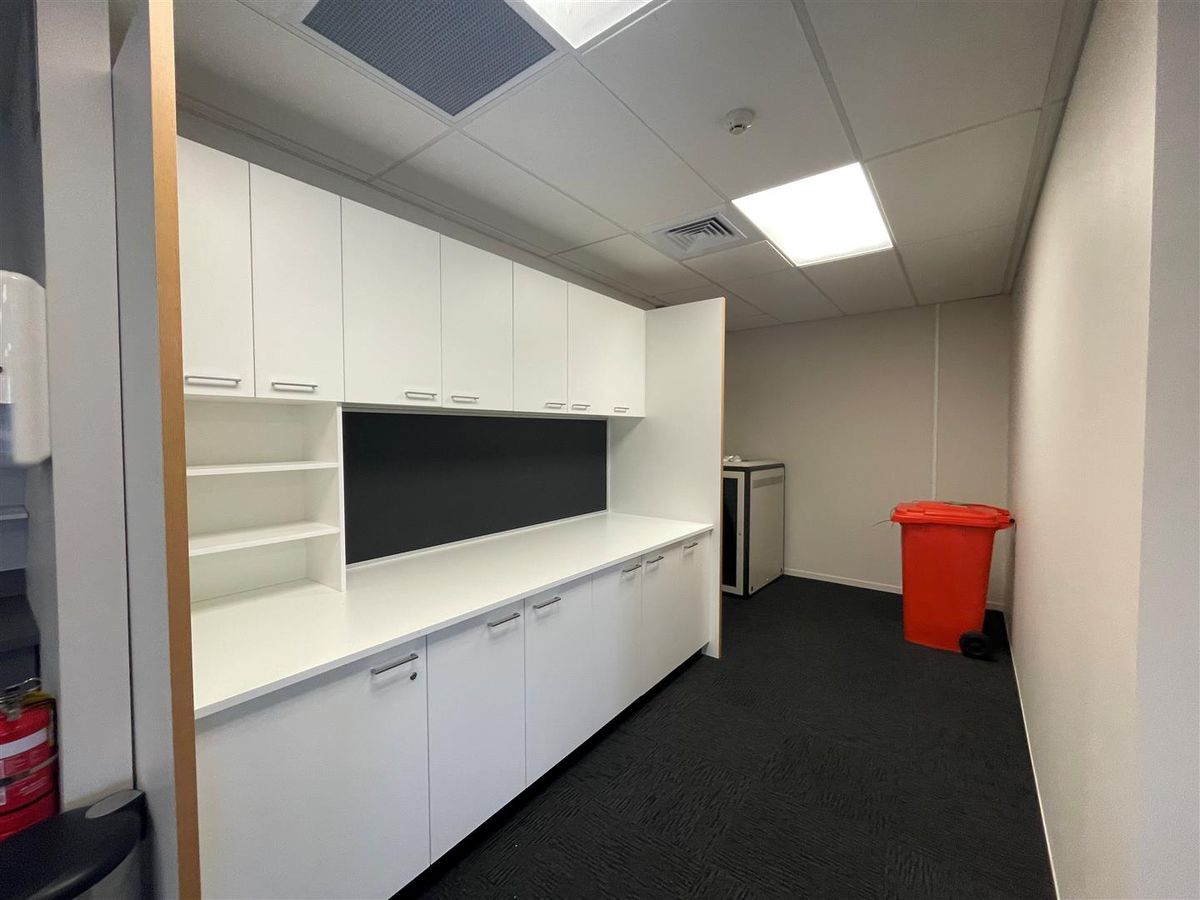 Northcroft 254sqm Office - Ansicht 4