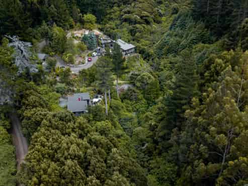100 Bachelors Road, Little River