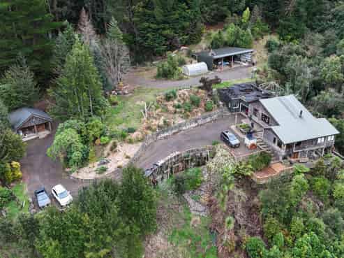 100 Bachelors Road, Little River