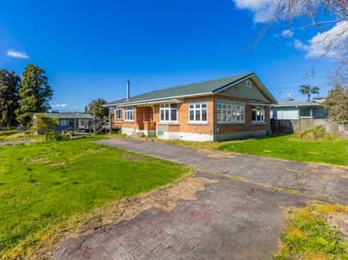 42 Astley Avenue, New Lynn