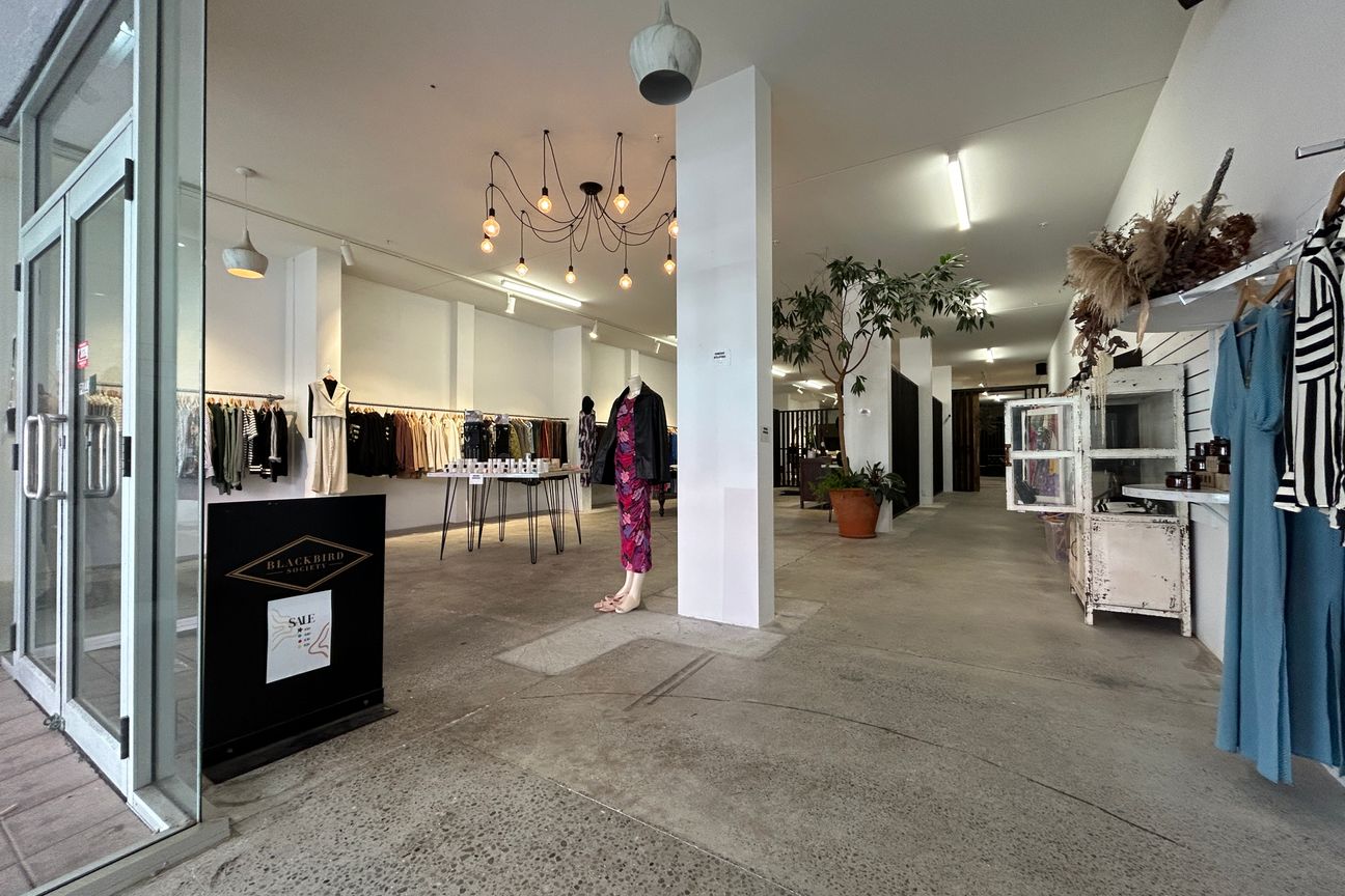 Larger Stylish Retail Premises - Bild 5