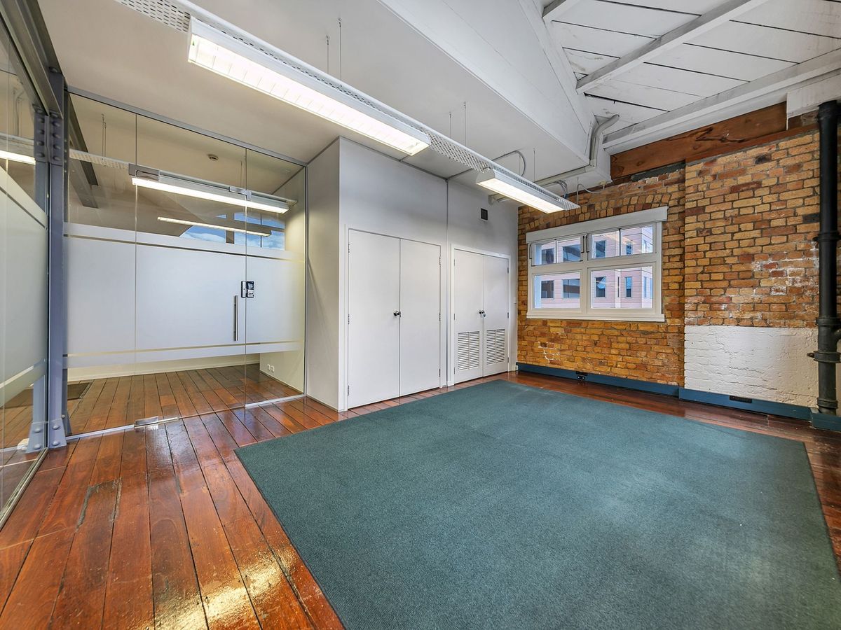 Character Space in Cathedral House - Vista 6