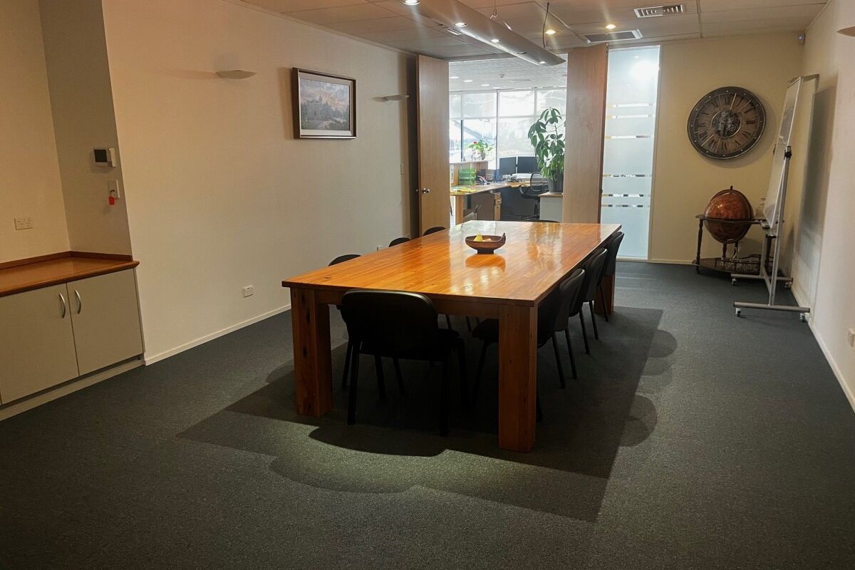 Office by the river - Vista 4