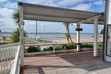 Seize the seaside!
