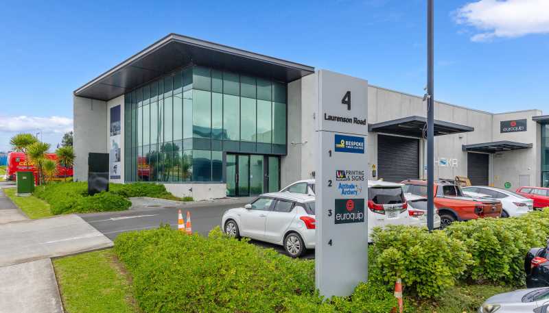 4/4 Laurenson Road, Hobsonville