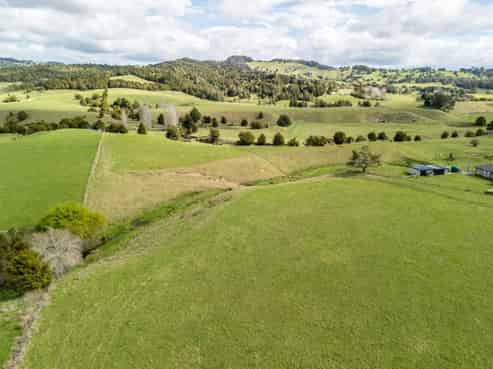 1483 State Highway 1, Okaihau