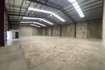 Modern 880sqm warehouse on Keith Street