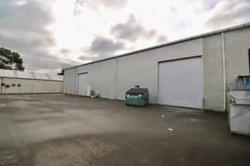 Modern 880sqm warehouse on Keith Street
