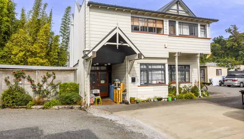 21 Clive Square West, Napier Central