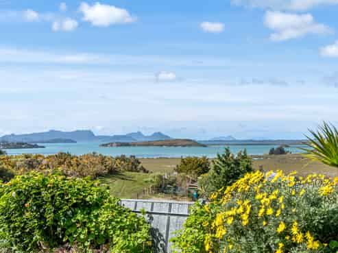 413 State Highway 1, Otaika
