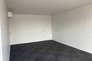 Near new Industrial / Commercial high stud unit
