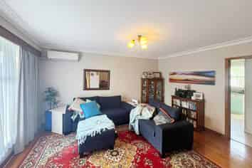 2/10 Mears Place, Epsom