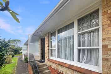 2/10 Mears Place, Epsom