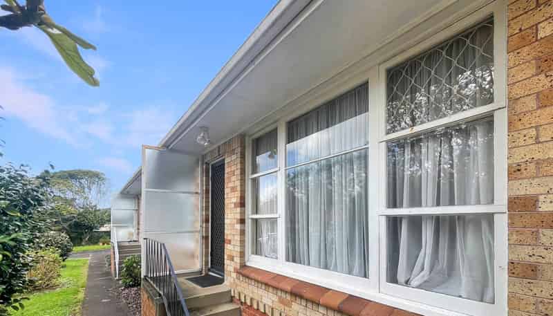2/10 Mears Place, Epsom
