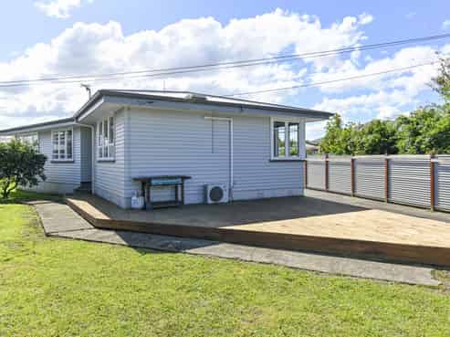 405 Huia Place, Camberley