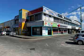 Hot corner retail - Ti Rakau Drive