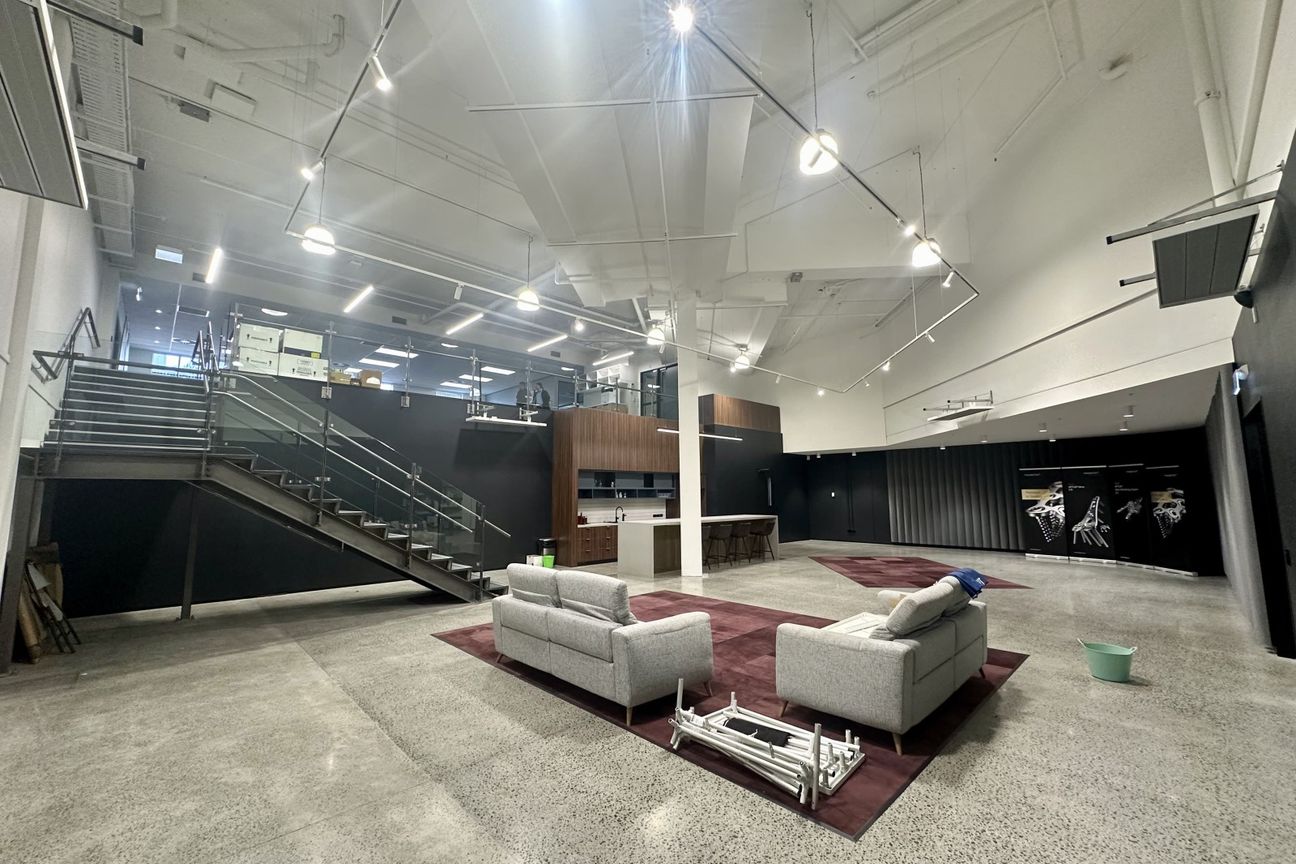 Carlton Gore Road warehouse & office - Vista 6