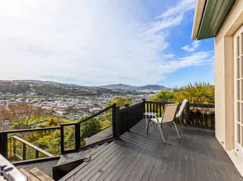 8 Bangor Terrace, Kew