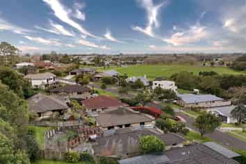 32A Waipuna Grove, Welcome Bay