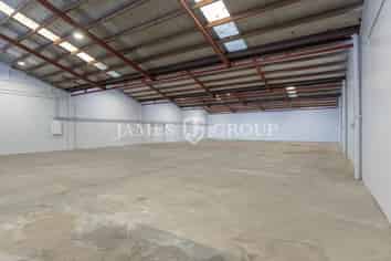 740m² High Exposure Warehouse next to Motorway
