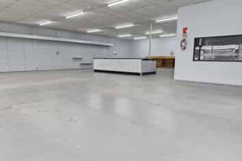 Showroom, Storage, Secure Yard